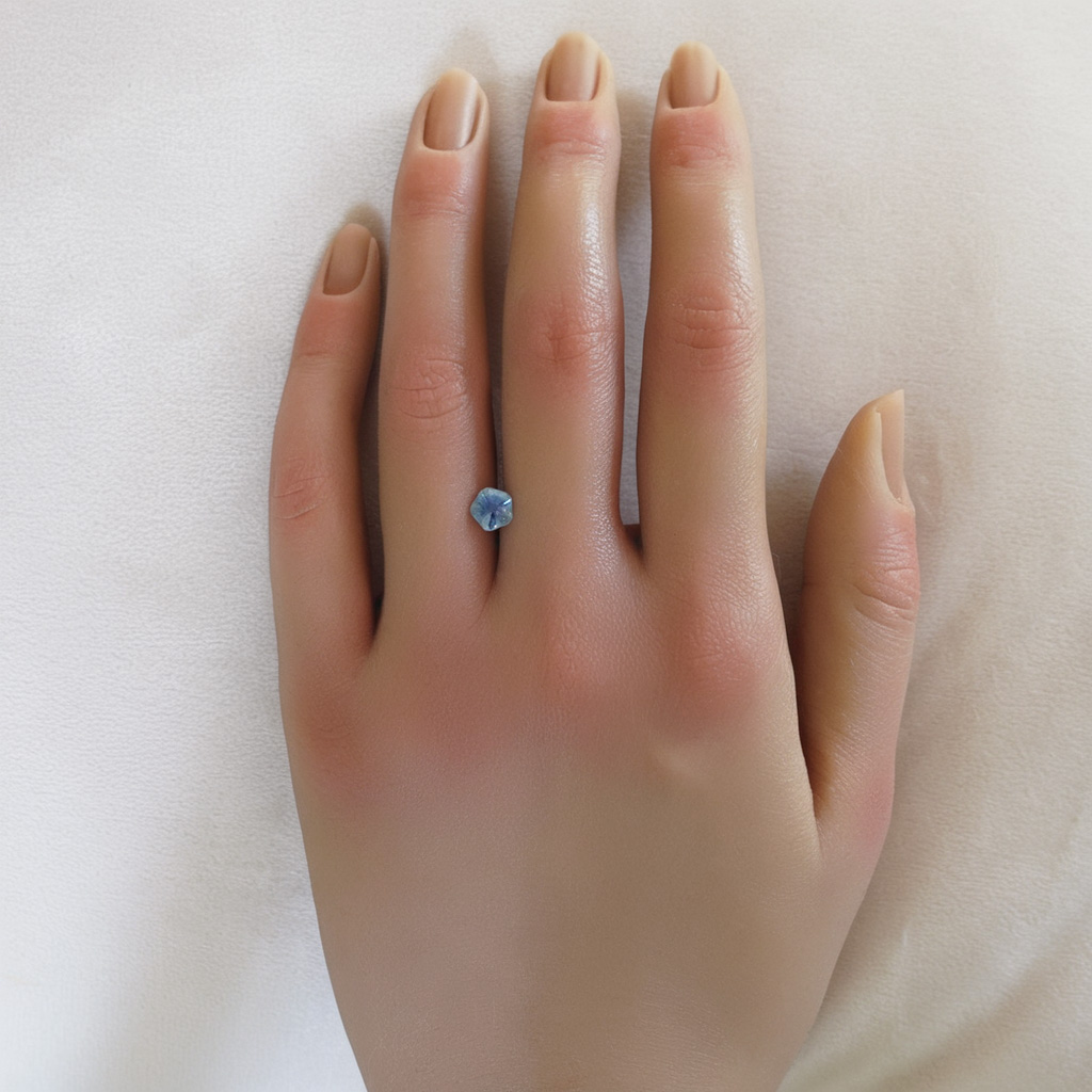 Montana Sapphire Hanami Cut 0.91 Carats - Image 2